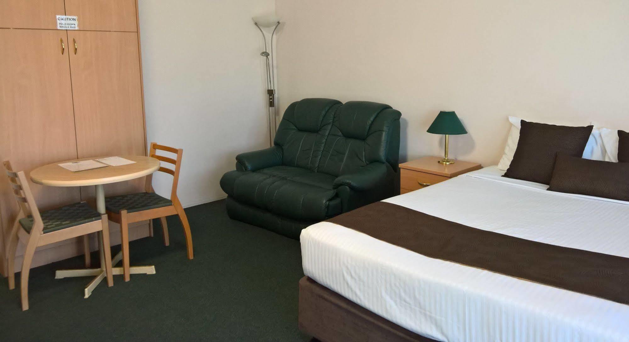 Mid City Motor Inn Singleton Ngoại thất bức ảnh